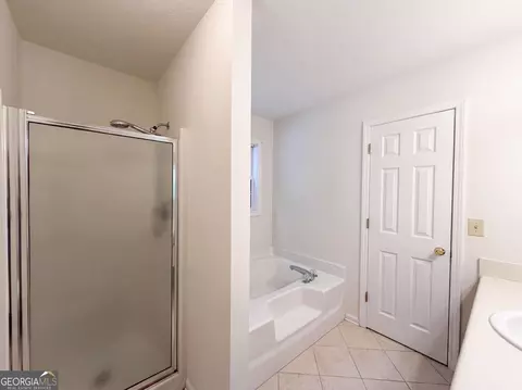 Bath - 103 Saddlebrook Ct, Lagrange, GA 30240 photo 2 of 3