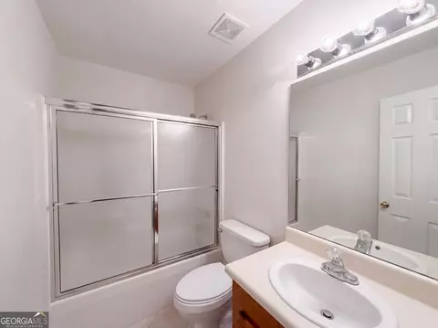 Bath - 103 Saddlebrook Ct, Lagrange, GA 30240 photo 3 of 3
