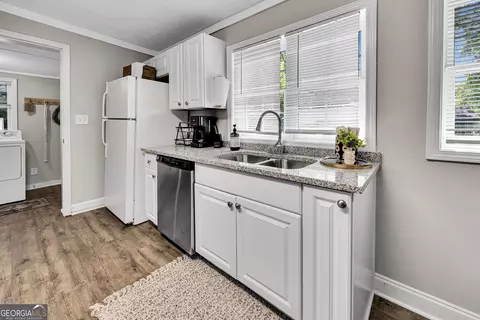 Kitchen - 411 Ash St, Monroe, GA 30655 photo 3 of 4