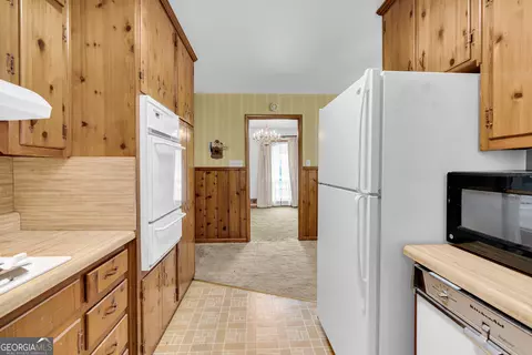 Kitchen - 6125 Phillips Dr, Morrow, GA 30260 photo 3 of 3