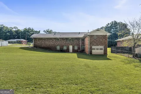 Exterior - 6125 Phillips Dr, Morrow, GA 30260 photo 10 of 15