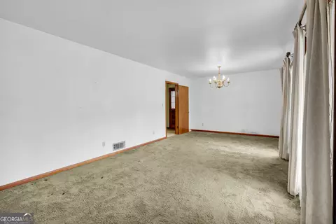 Living - 6125 Phillips Dr, Morrow, GA 30260 photo 1 of 8