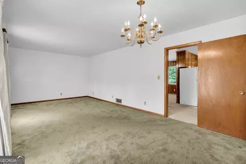 Living - 6125 Phillips Dr, Morrow, GA 30260 photo 4 of 8