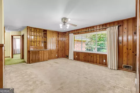 Living - 6125 Phillips Dr, Morrow, GA 30260 photo 5 of 8