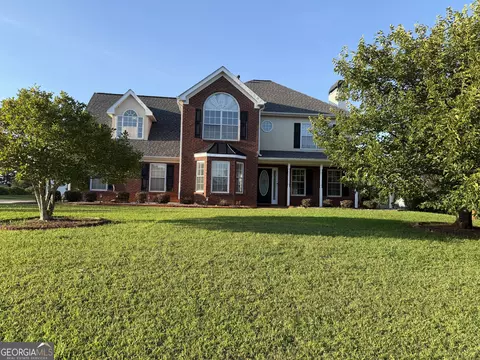 Exterior - 152 Moss Pointe Dr, Mcdonough, GA 30253 photo 1 of 3