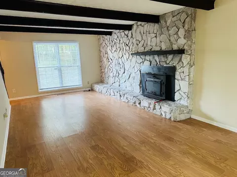 Living - 115 W Pyne Dr, Lagrange, GA 30240 photo 2 of 3