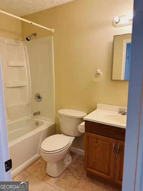 Bath - 115 W Pyne Dr, Lagrange, GA 30240 photo 7 of 7
