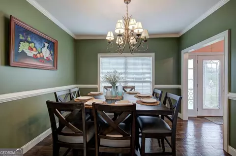 Dining - 3490 Pine Log Rd NE, Rydal, GA 30171 photo 2 of 2