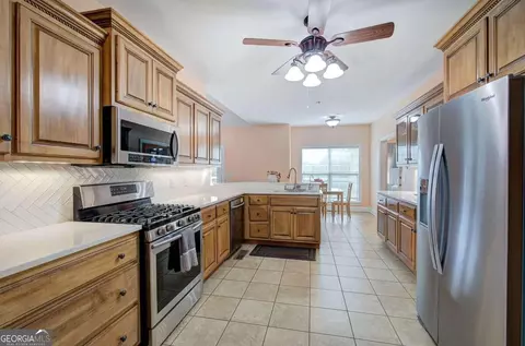 Kitchen - 3490 Pine Log Rd NE, Rydal, GA 30171 photo 6 of 7