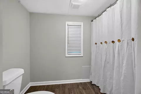 Bath - 789 Priddy Rd, Lagrange, GA 30241 photo 3 of 4