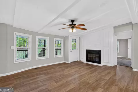 Living - 789 Priddy Rd, Lagrange, GA 30241 photo 4 of 7
