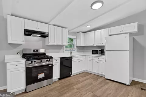 Kitchen - 789 Priddy Rd, Lagrange, GA 30241 photo 1 of 1