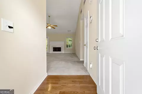 Entry Way - 25 Mountainview Dr, Covington, GA 30016 photo 2 of 5