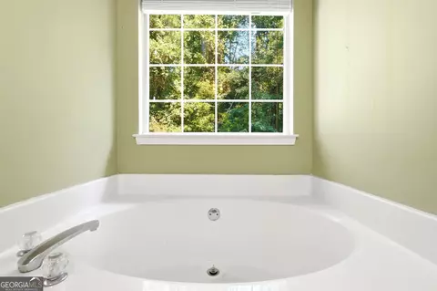 Bath - 25 Mountainview Dr, Covington, GA 30016 photo 4 of 5