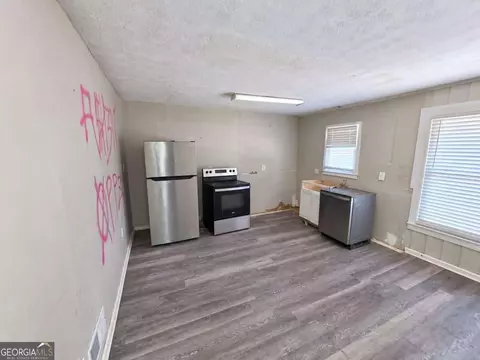 Kitchen - 524 Sawmill Rd, Hampton, GA 30228 photo 1 of 1