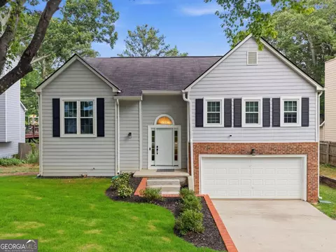 Exterior - 4281 E Meadow Dr, Duluth, GA 30096 photo 2 of 9