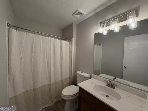 Bath - 4281 E Meadow Dr, Duluth, GA 30096 photo 4 of 6