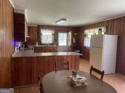 Kitchen - 72 Darby Rd, Covington, GA 30016 photo 2 of 2