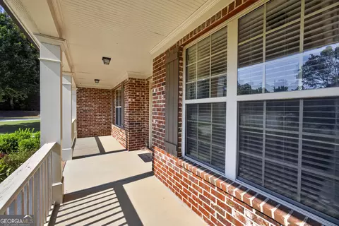 Exterior - 3952 Ivy Gate Dr, Buford, GA 30519 photo 4 of 8