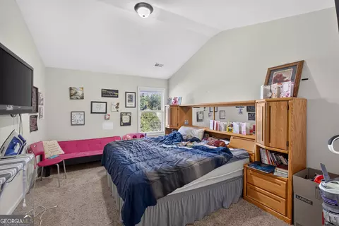 Bedroom - 3952 Ivy Gate Dr, Buford, GA 30519 photo 6 of 8