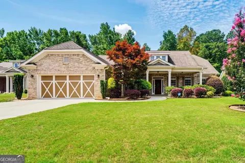 2597 Misty Rose Ln, Loganville, GA 30052