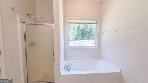 Bath - 55 Concord Ct, Covington, GA 30016 photo 2 of 5