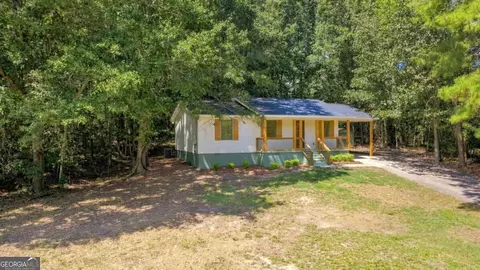 131 Hummingbird Ln SE, Calhoun, GA 30701