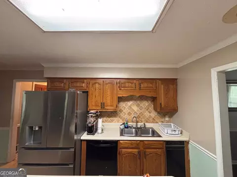 Kitchen - 10992 Twelve Oaks Ct, Hampton, GA 30228 photo 3 of 5