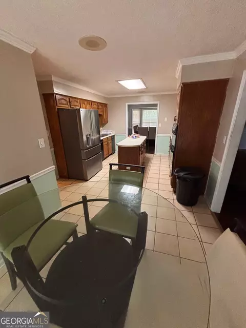 Kitchen - 10992 Twelve Oaks Ct, Hampton, GA 30228 photo 5 of 5