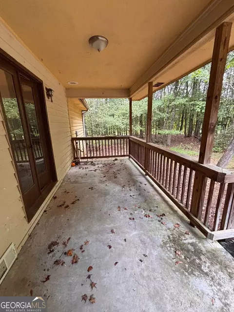 Exterior - 10992 Twelve Oaks Ct, Hampton, GA 30228 photo 1 of 4