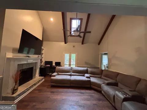 Living - 10992 Twelve Oaks Ct, Hampton, GA 30228 photo 1 of 2