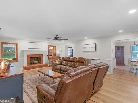 Living - 20 Valley Trl, Covington, GA 30014 photo 1 of 6