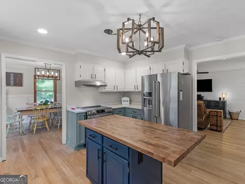 Kitchen - 20 Valley Trl, Covington, GA 30014 photo 2 of 9