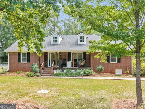 Exterior - 20 Valley Trl, Covington, GA 30014 photo 2 of 18