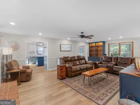Living - 20 Valley Trl, Covington, GA 30014 photo 3 of 6