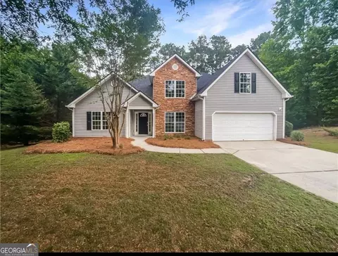 834 Winding Grove Ln, Loganville, GA 30052