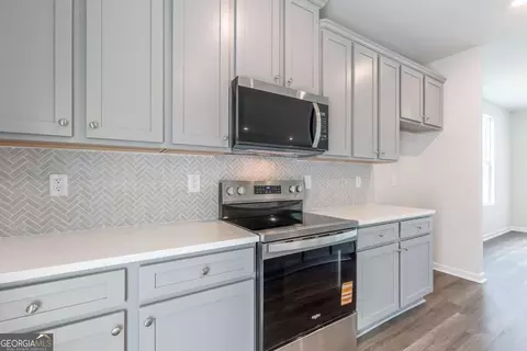 Kitchen - 607 Cantor Way, Monroe, GA 30655 photo 2 of 2