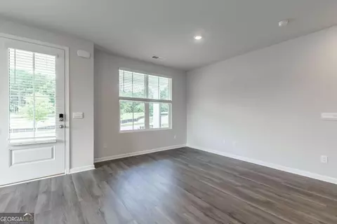 Living - 607 Cantor Way, Monroe, GA 30655 photo 2 of 2