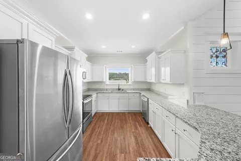 Kitchen - 237 Sara Beth Dr, Brooklet, GA 30415 photo 2 of 3