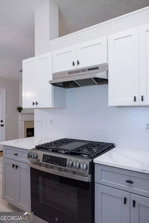 Kitchen - 3360 Northgate Ln, Duluth, GA 30096 photo 4 of 6