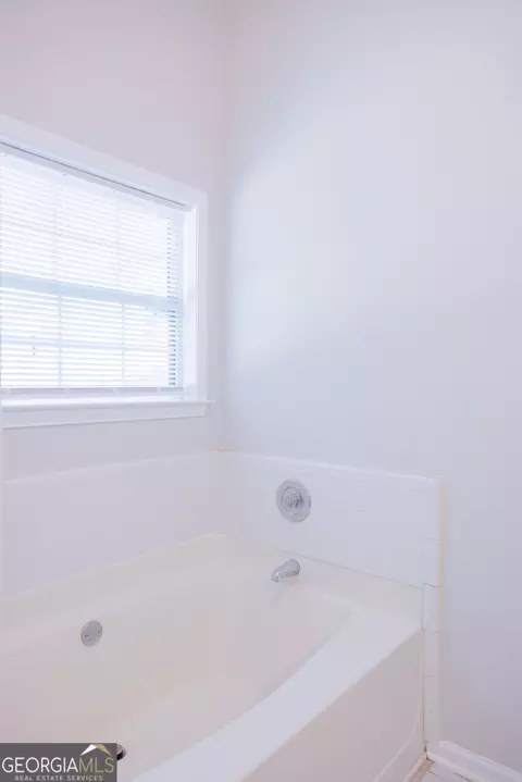 Bath - 3360 Northgate Ln, Duluth, GA 30096 photo 3 of 4