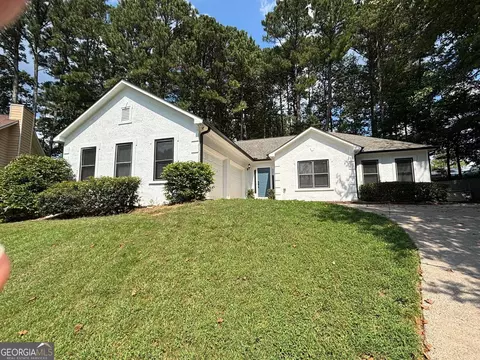 519 Philadelphia Ln, Woodstock, GA 30189