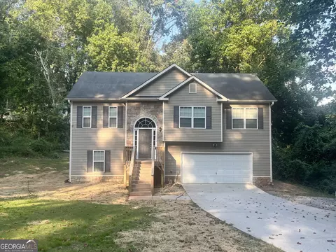 3986 King Dr, Douglasville, GA 30135