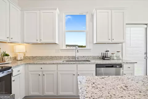 Kitchen - 3195 Haystack Dr #263, Macon, GA 31216 photo 2 of 3