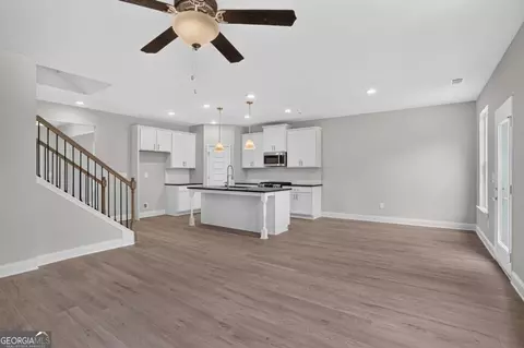 Living - 232 Sage St, Commerce, GA 30529 photo 1 of 5