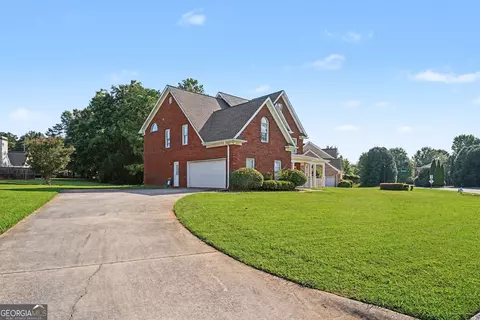 Exterior - 2002 Evergreen Dr SE, Conyers, GA 30013 photo 5 of 5