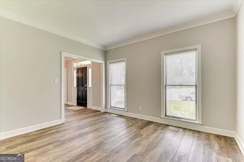 Living - 607 Mckinnes Br, Evans, GA 30809 photo 3 of 8