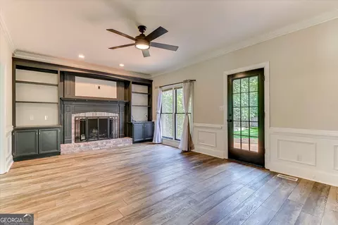 Living - 607 Mckinnes Br, Evans, GA 30809 photo 5 of 8