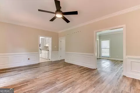 Living - 607 Mckinnes Br, Evans, GA 30809 photo 7 of 8