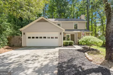 905 Laurel Mill Dr, Roswell, GA 30076